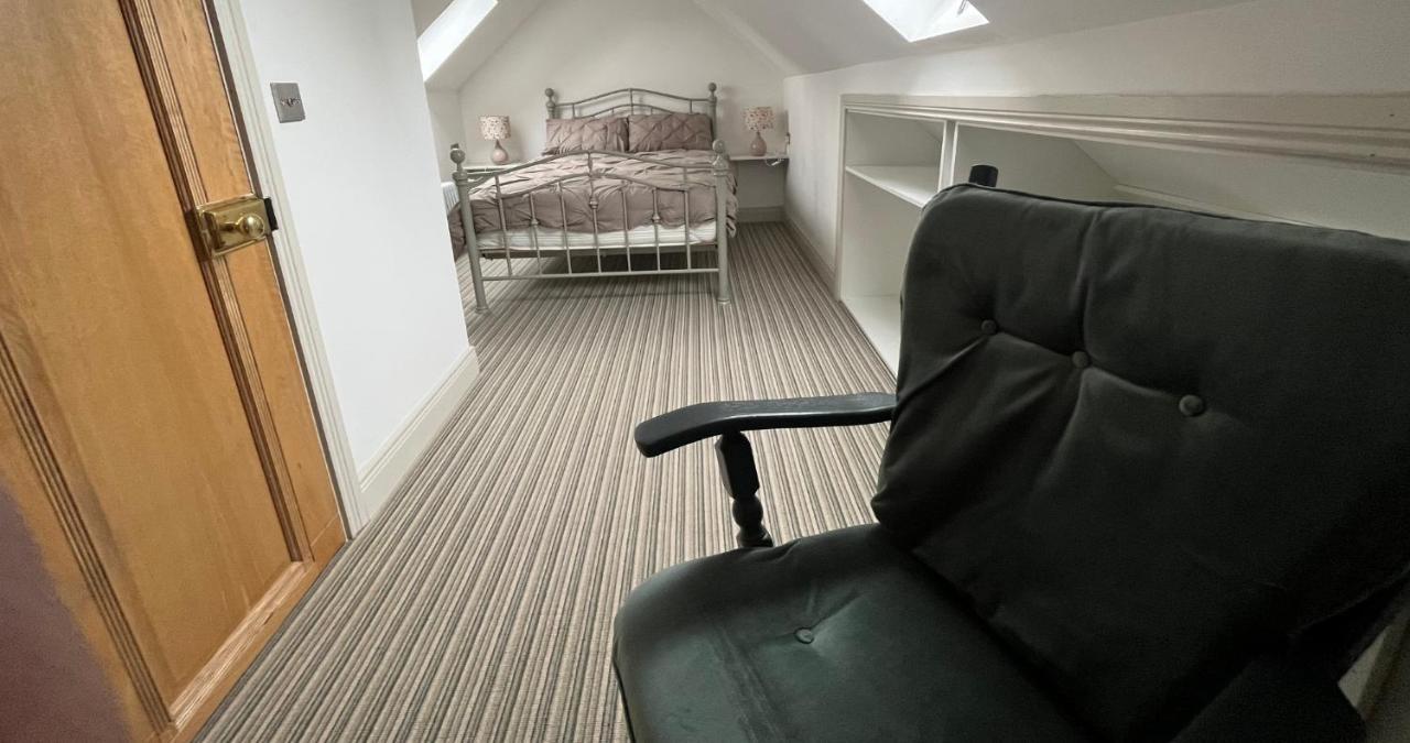 Newly Renovated Stone Cottage Located 2.5 Miles From Killarney Town Teernaboul Екстериор снимка